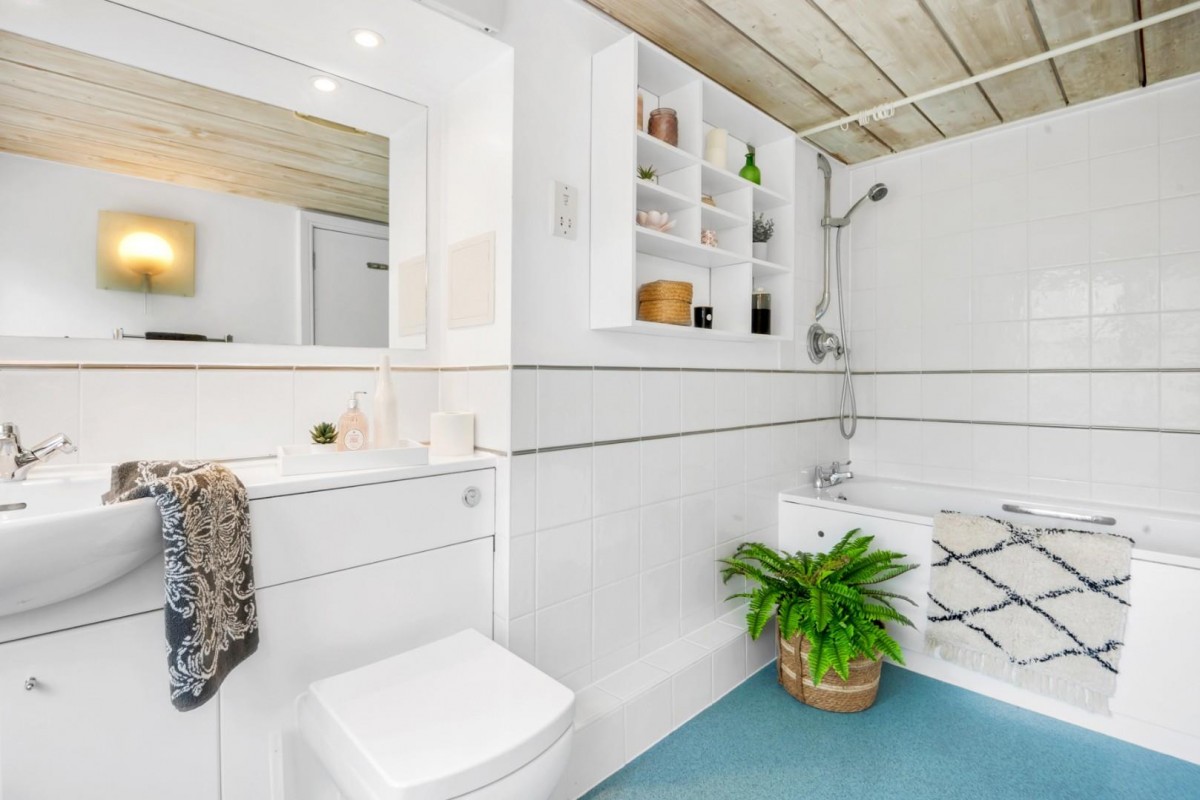 Scholars Place, Oldfield Road, London, N16