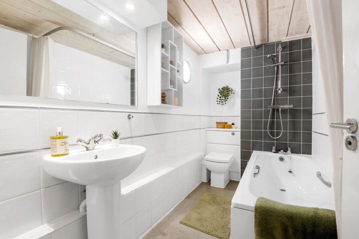 Scholars Place, Oldfield Road, London, N16