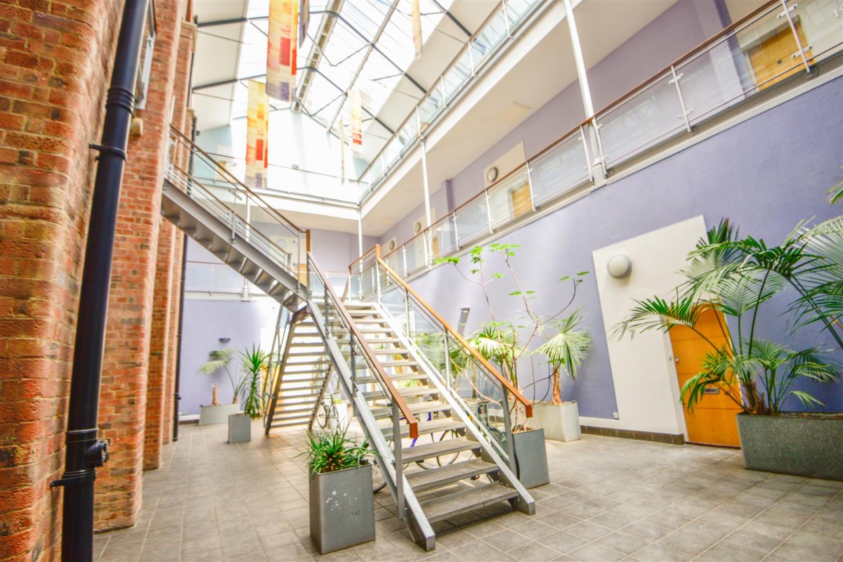 Scholars Place, Oldfield Road, London, N16