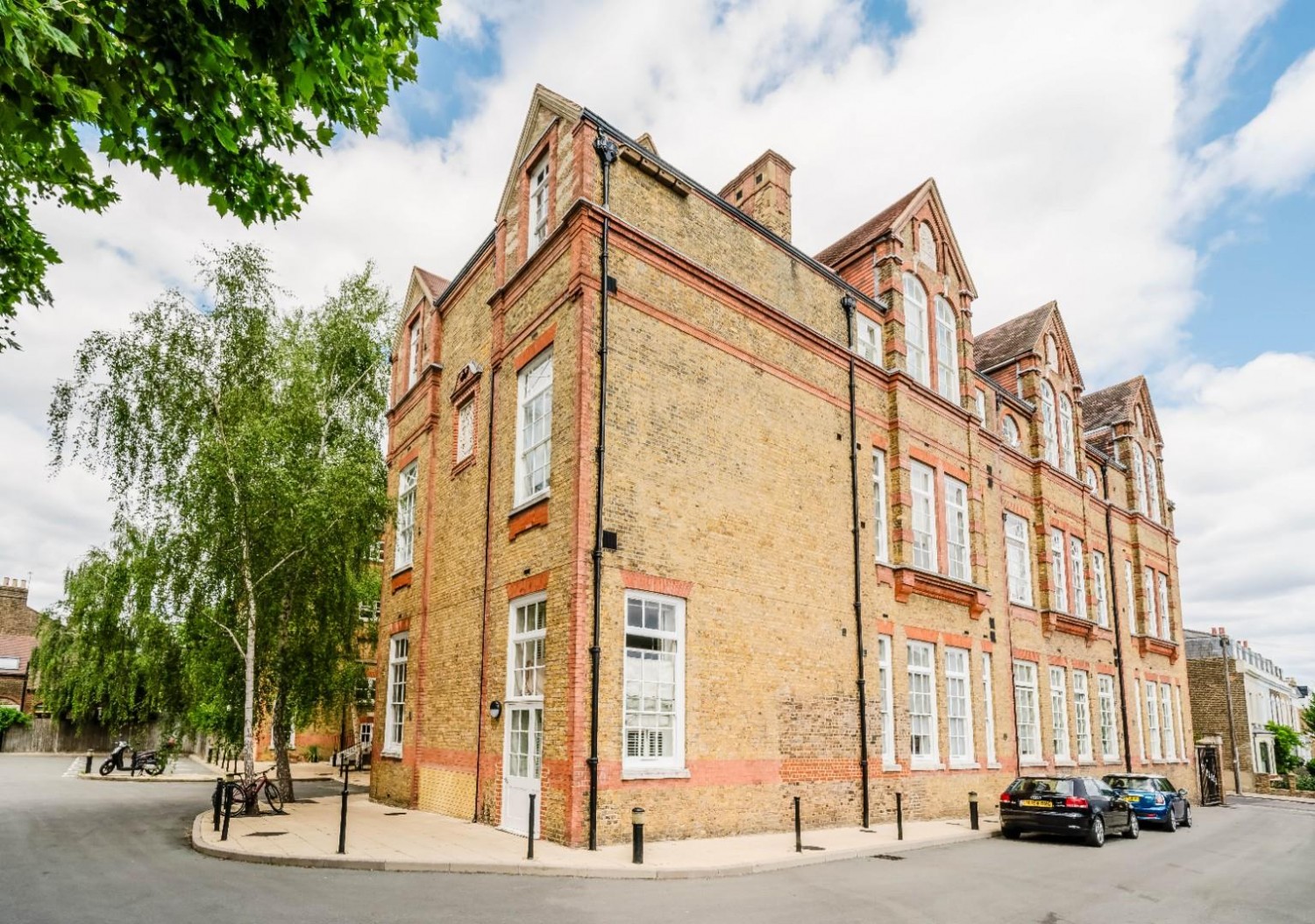 Scholars Place, Oldfield Road, London, N16