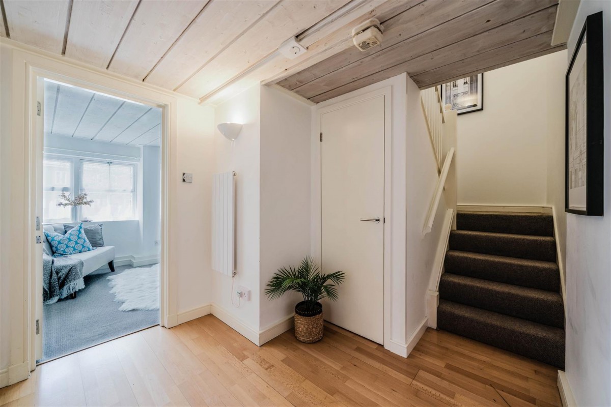 Scholars Place, Oldfield Road, London, N16