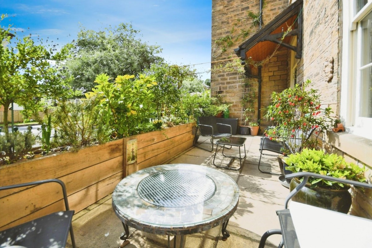 Brearley Hall, Woodmere Drive, Old Whittington, Chesterfield, S41 9TA