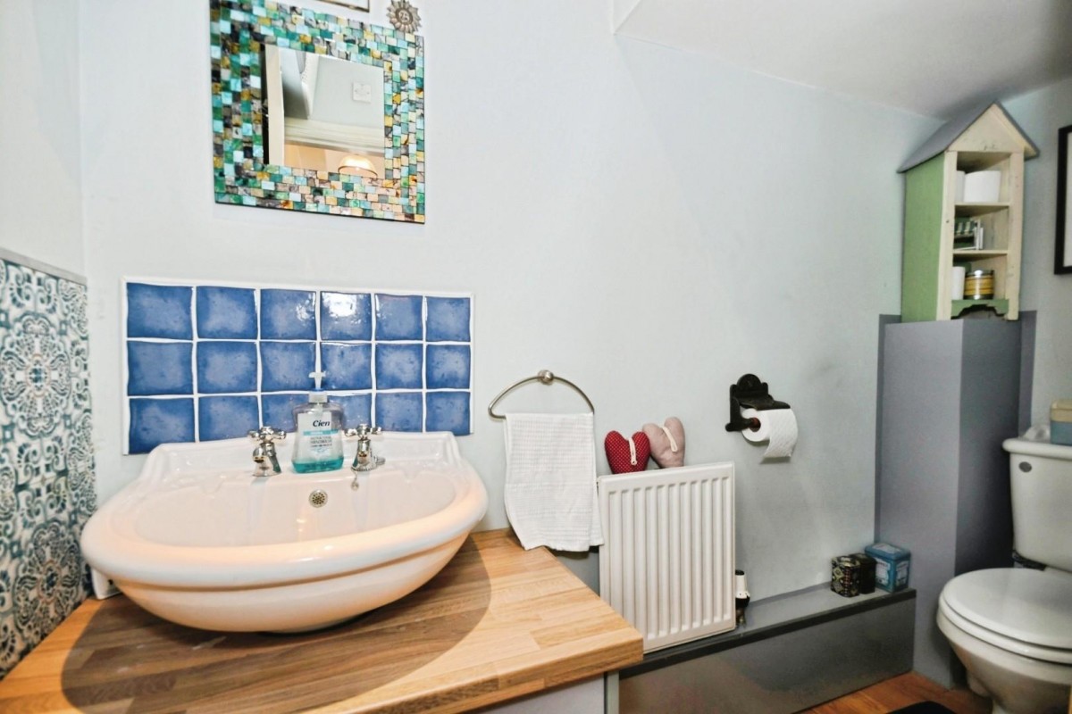 Brearley Hall, Woodmere Drive, Old Whittington, Chesterfield, S41 9TA