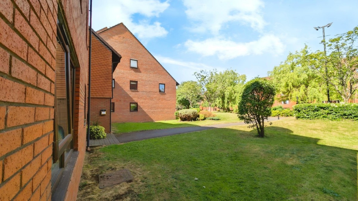 Marina Gardens, Fishponds, Bristol
