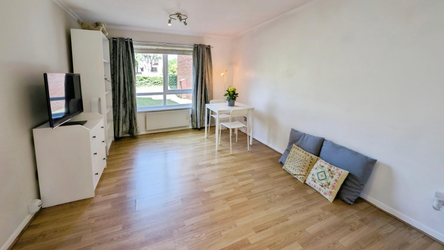 Marina Gardens, Fishponds, Bristol