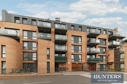 Baltic Avenue, Brentford, TW8