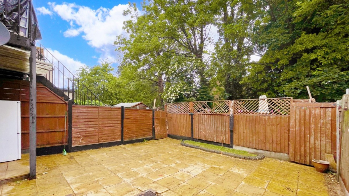 Mill Lane, Chadwell Heath, RM6 6TU