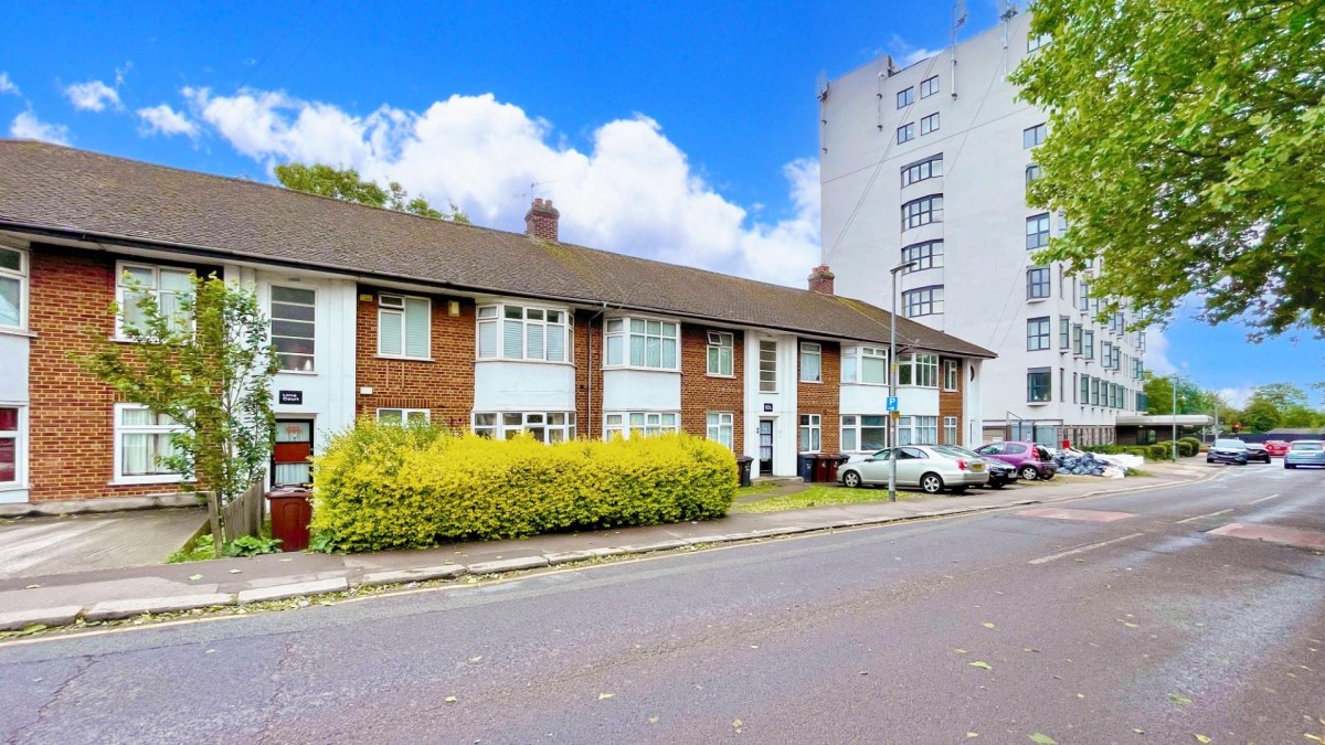 Mill Lane, Chadwell Heath, RM6 6TU