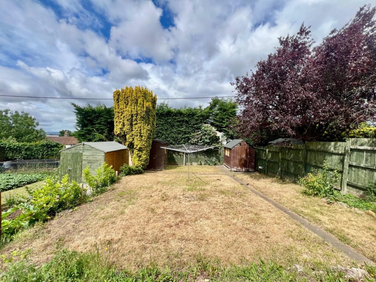 Oakfield Way, Sharpness, GL13 9UT