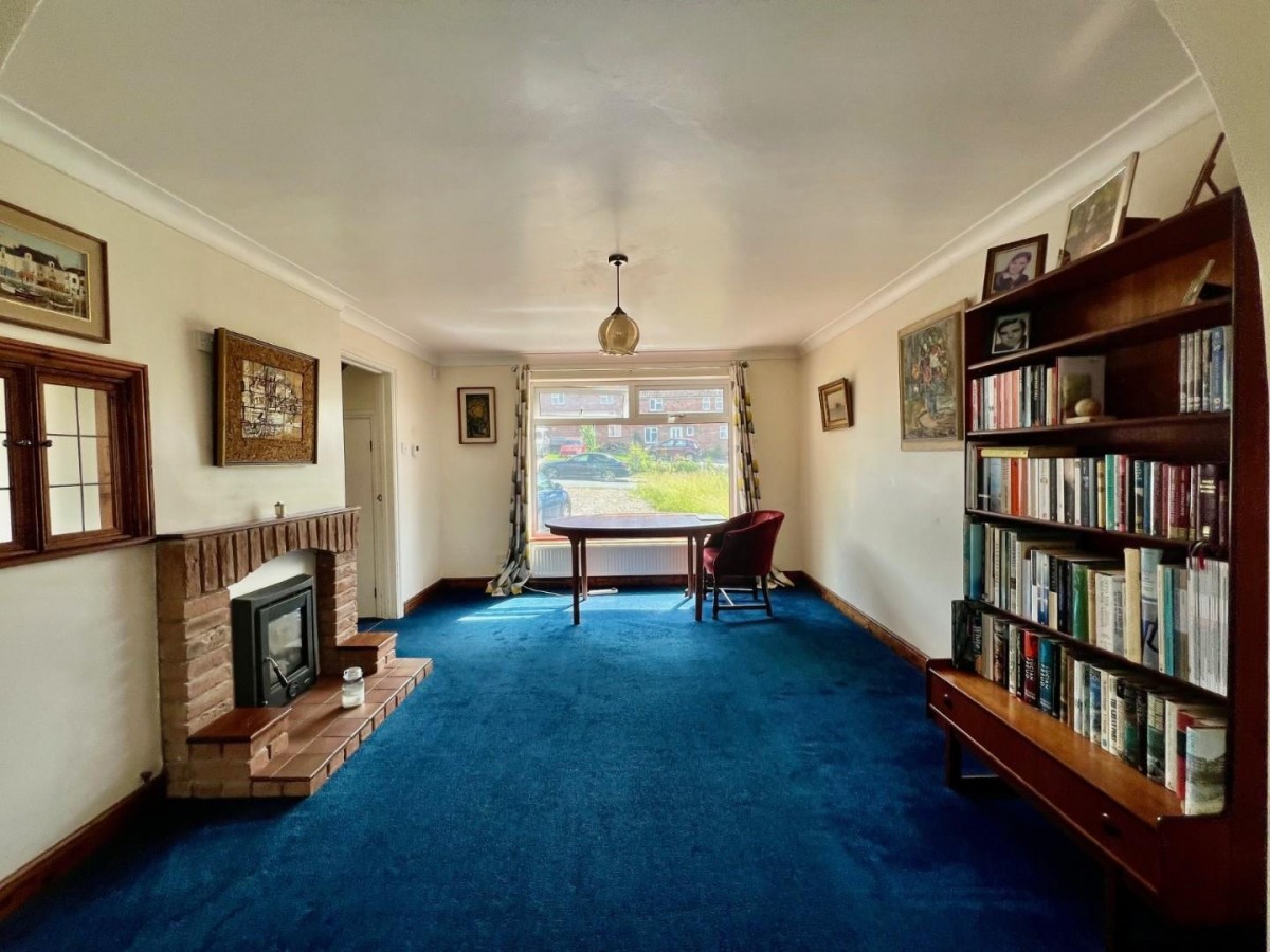 Oakfield Way, Sharpness, GL13 9UT