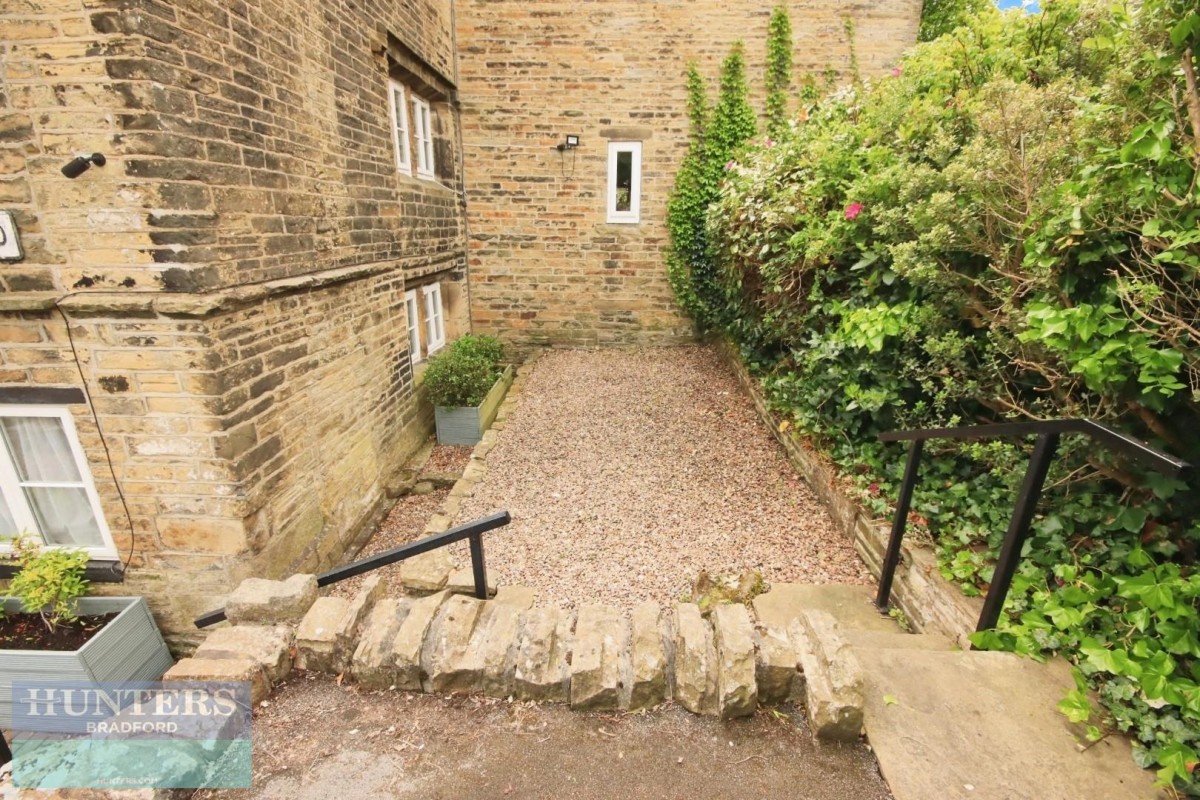 The Byre, Grange Fold, Allerton, Bradford, West Yorkshire