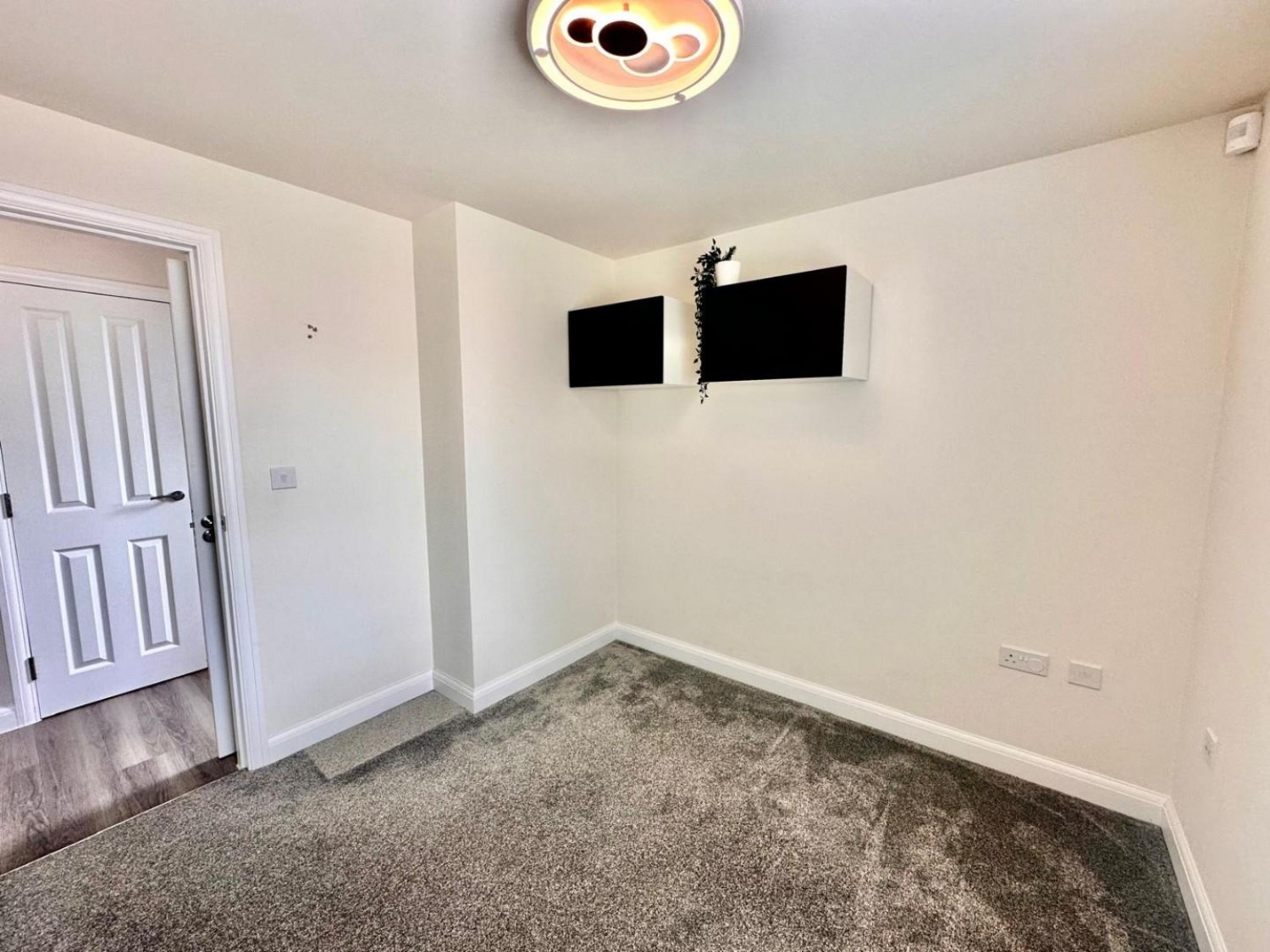 Lucas Place, Tamworth