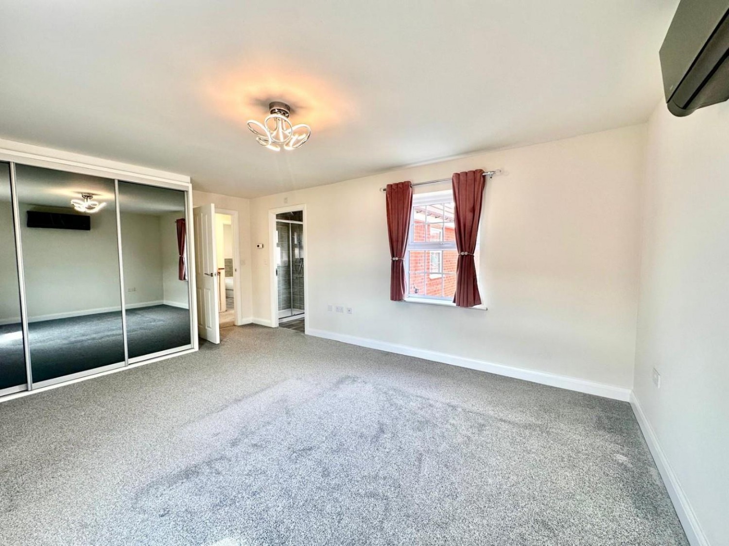 Lucas Place, Tamworth