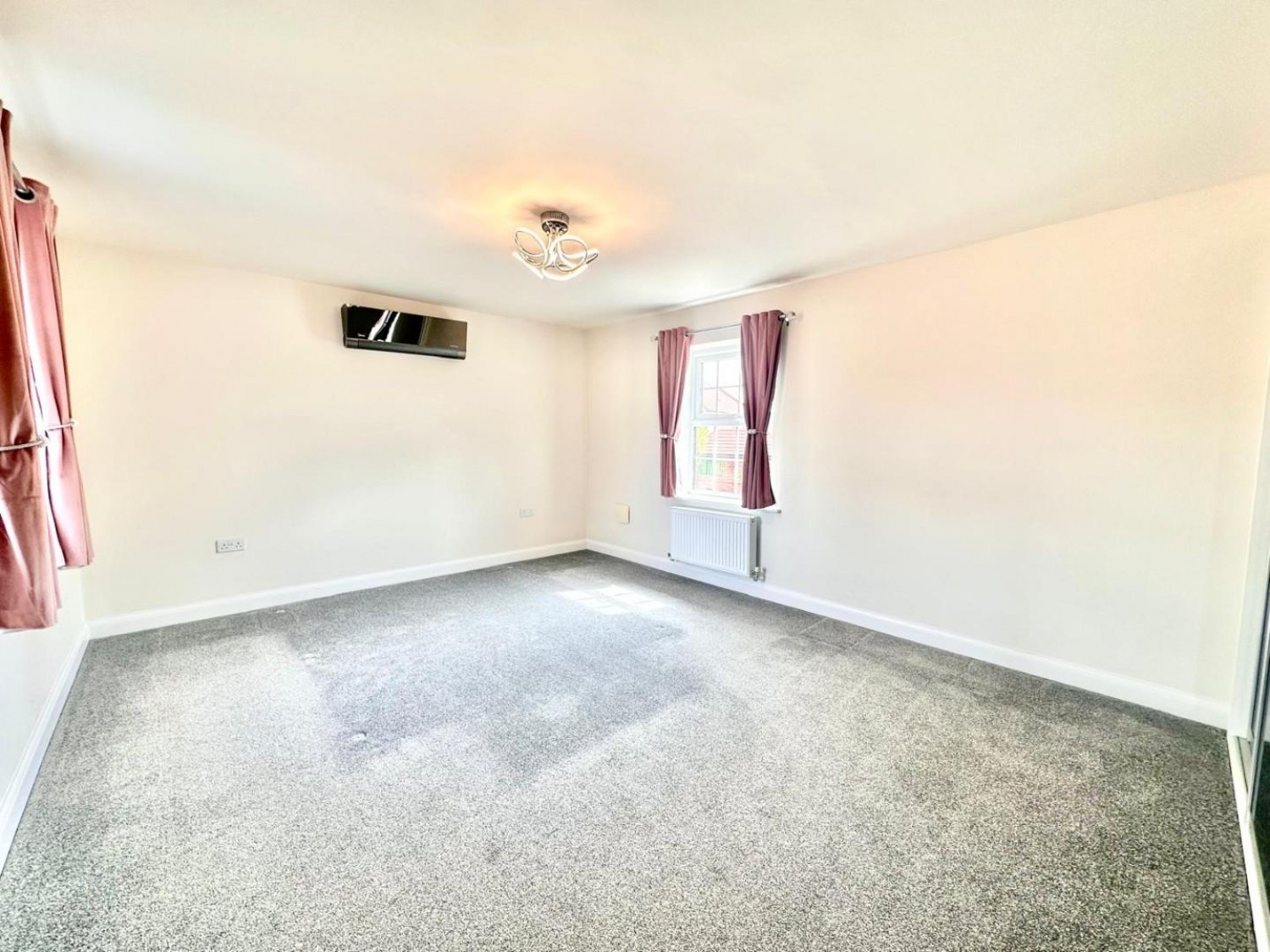 Lucas Place, Tamworth