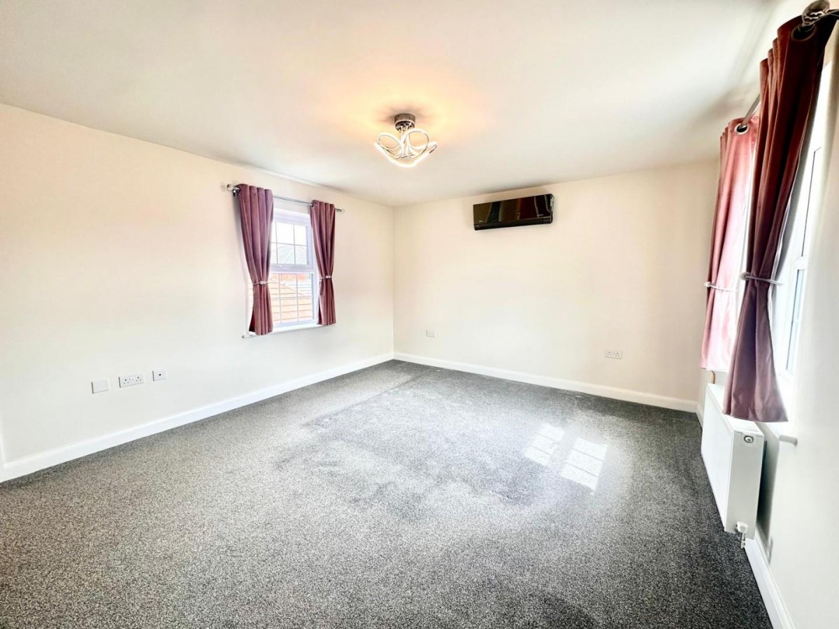 Lucas Place, Tamworth