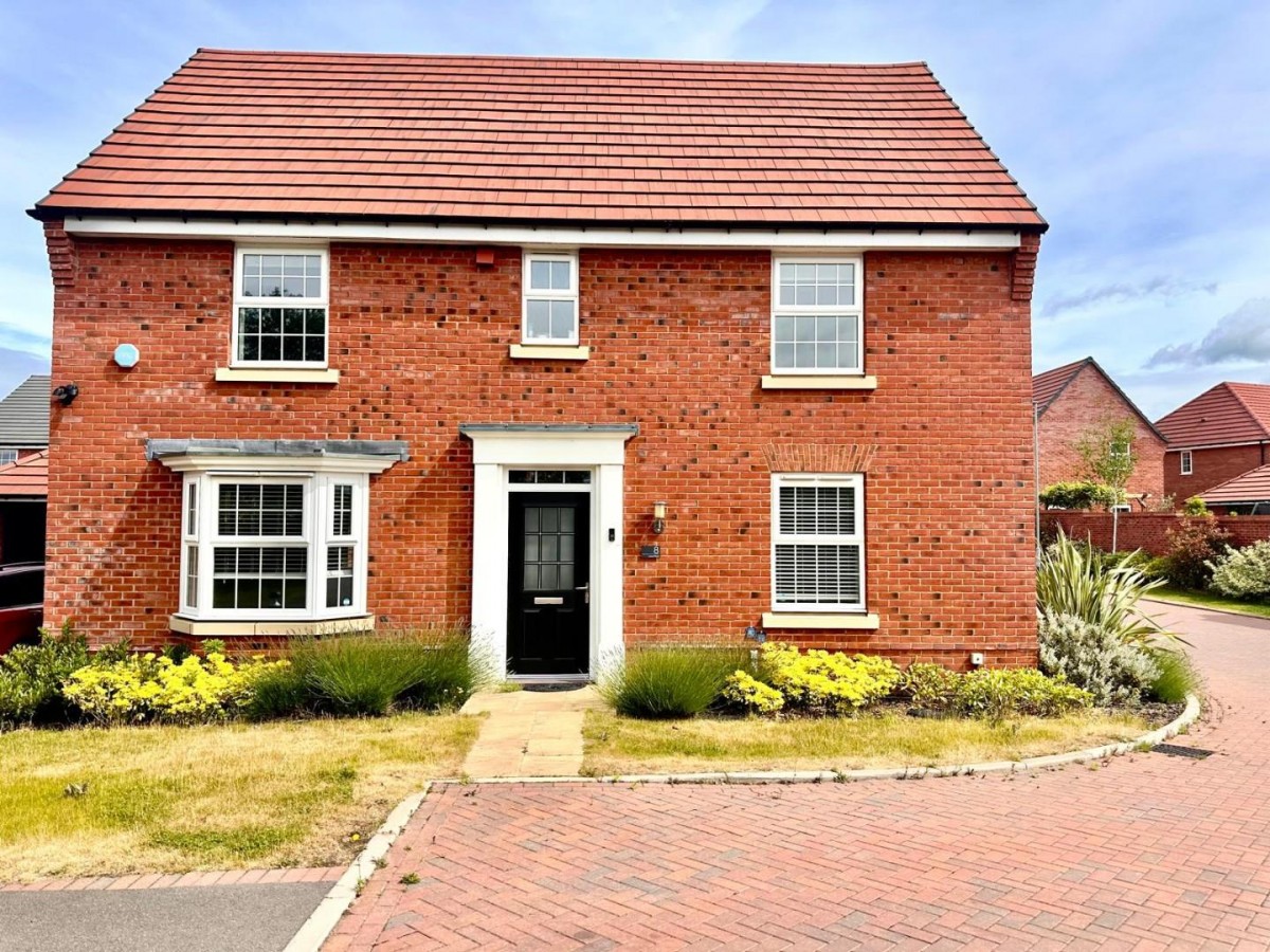 Lucas Place, Tamworth