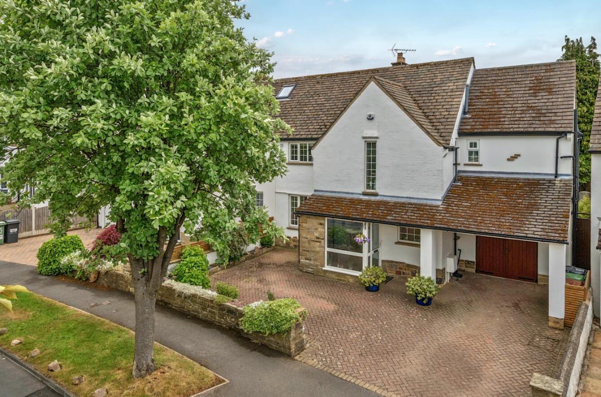 Southway, Horsforth, LS18