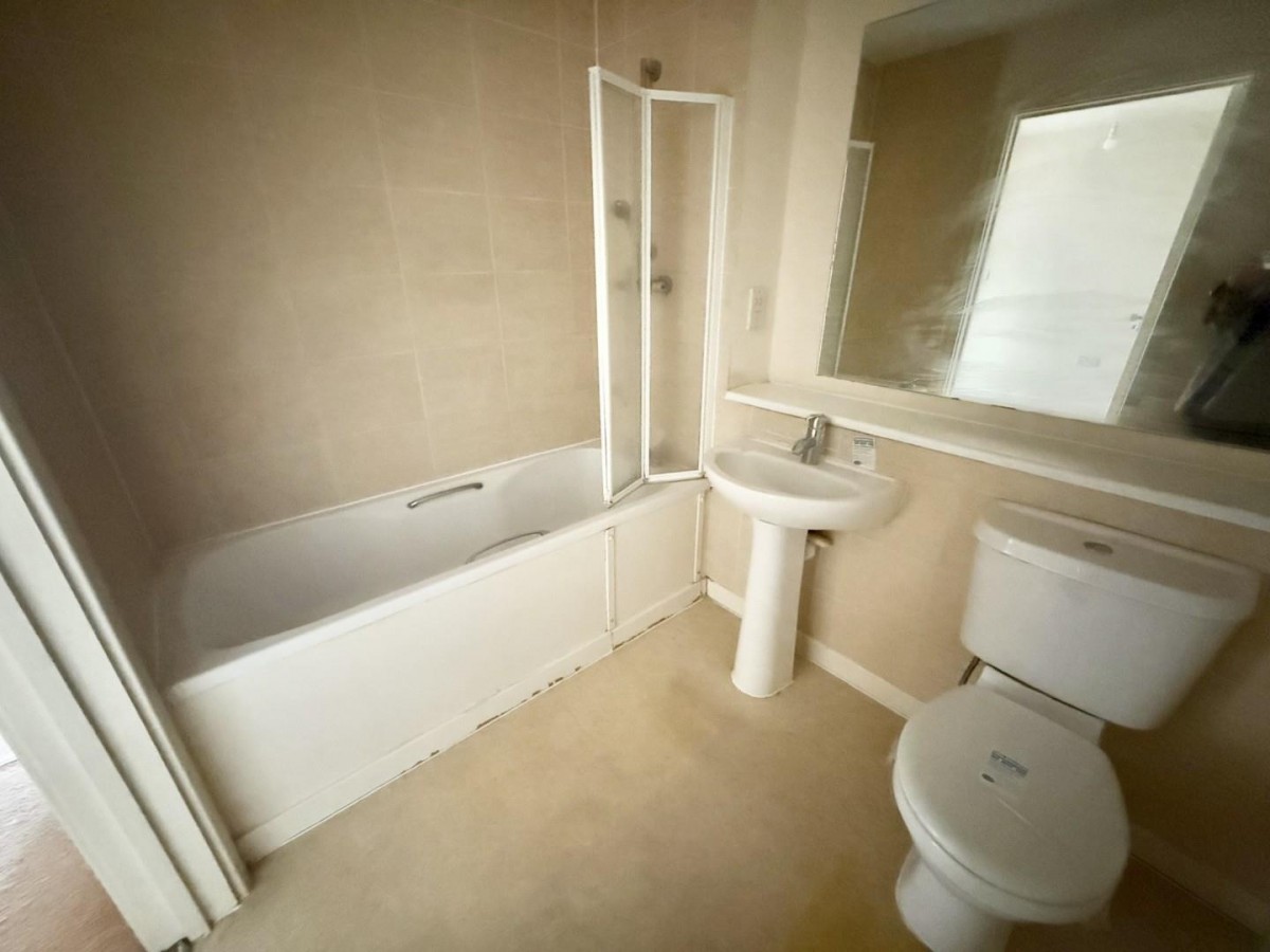 Canalside Gardens, Southall