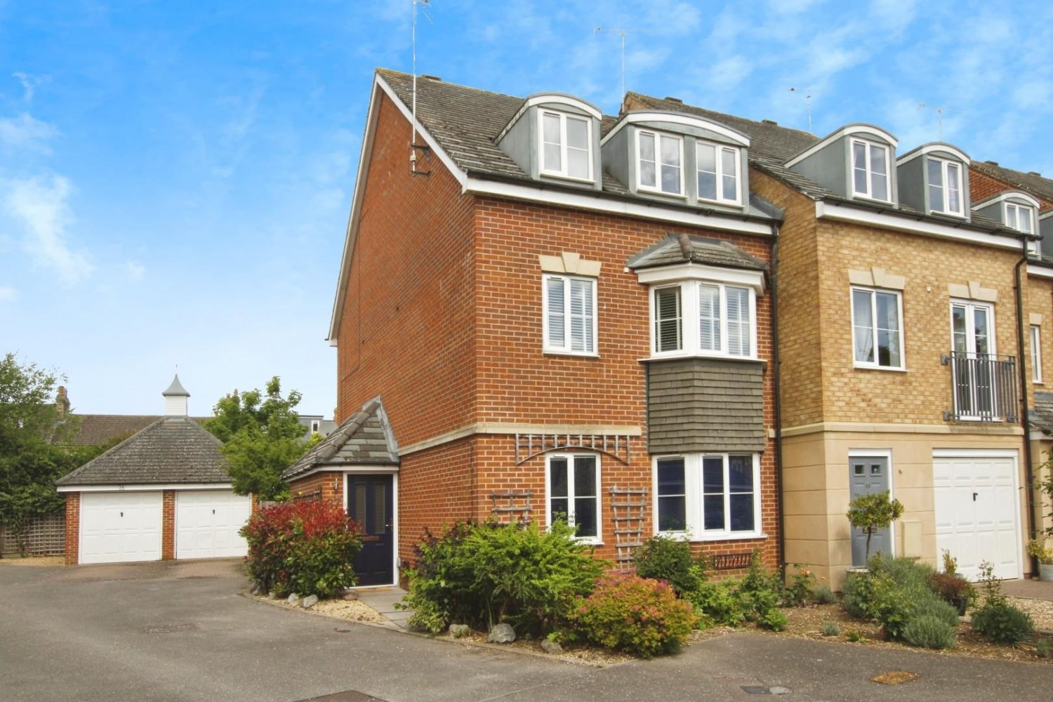 Lindler Court, Leighton Buzzard