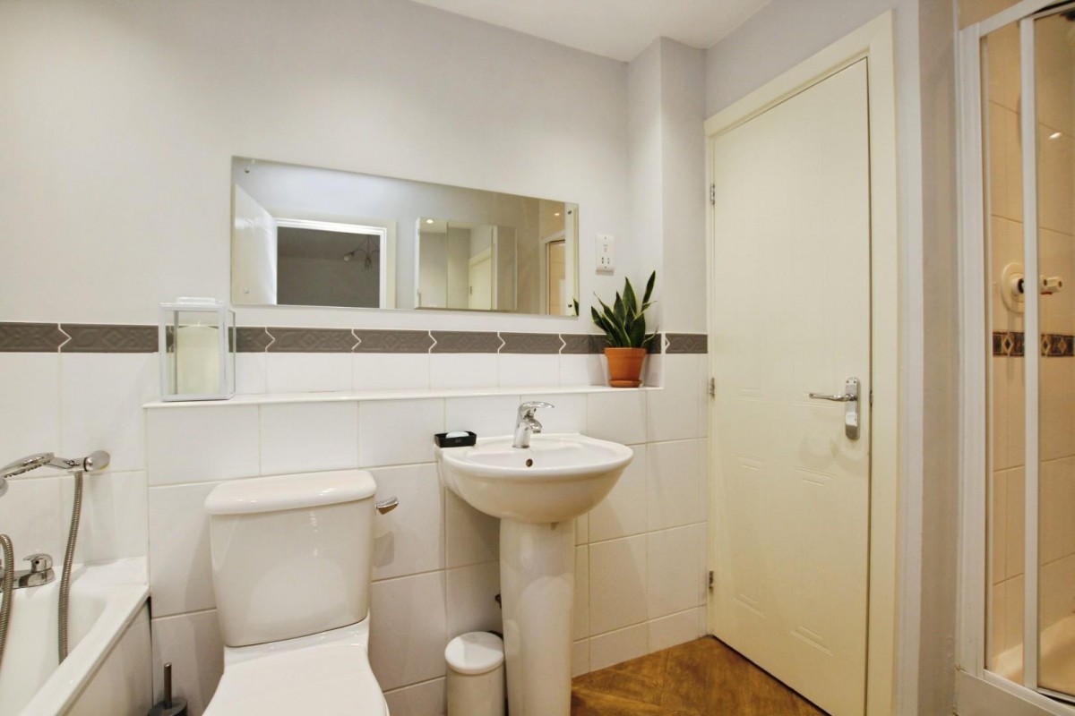 Lindler Court, Leighton Buzzard