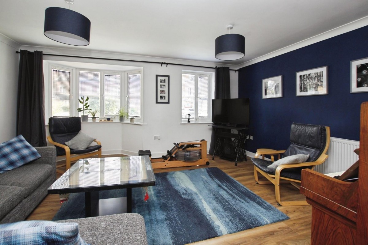 Lindler Court, Leighton Buzzard