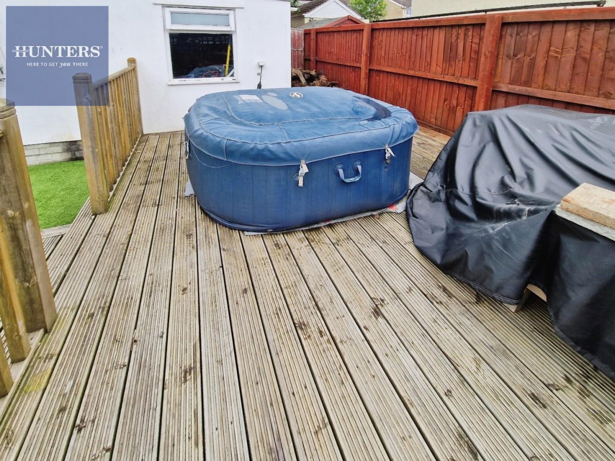 Eleanor Close, Pencoed, Bridgend, cf35 6rd