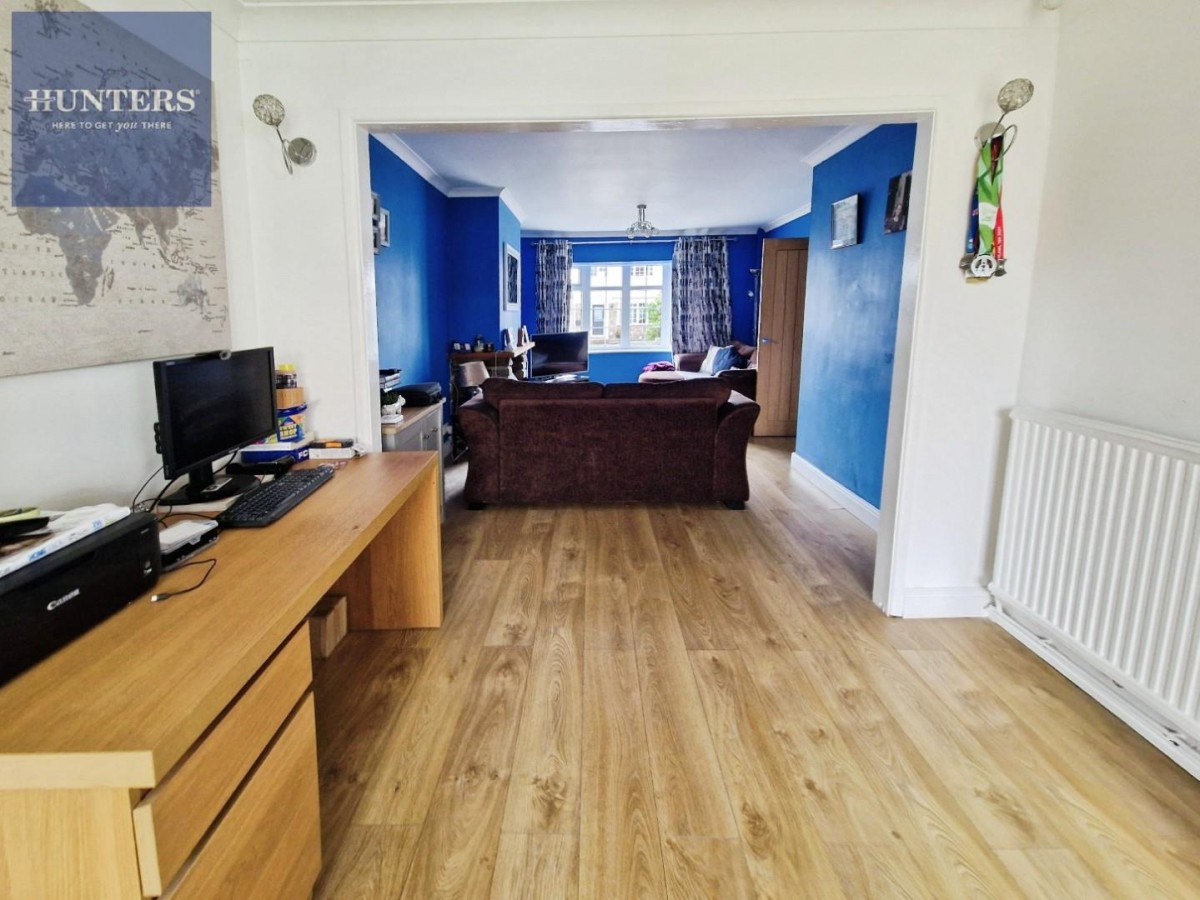 Eleanor Close, Pencoed, Bridgend, cf35 6rd