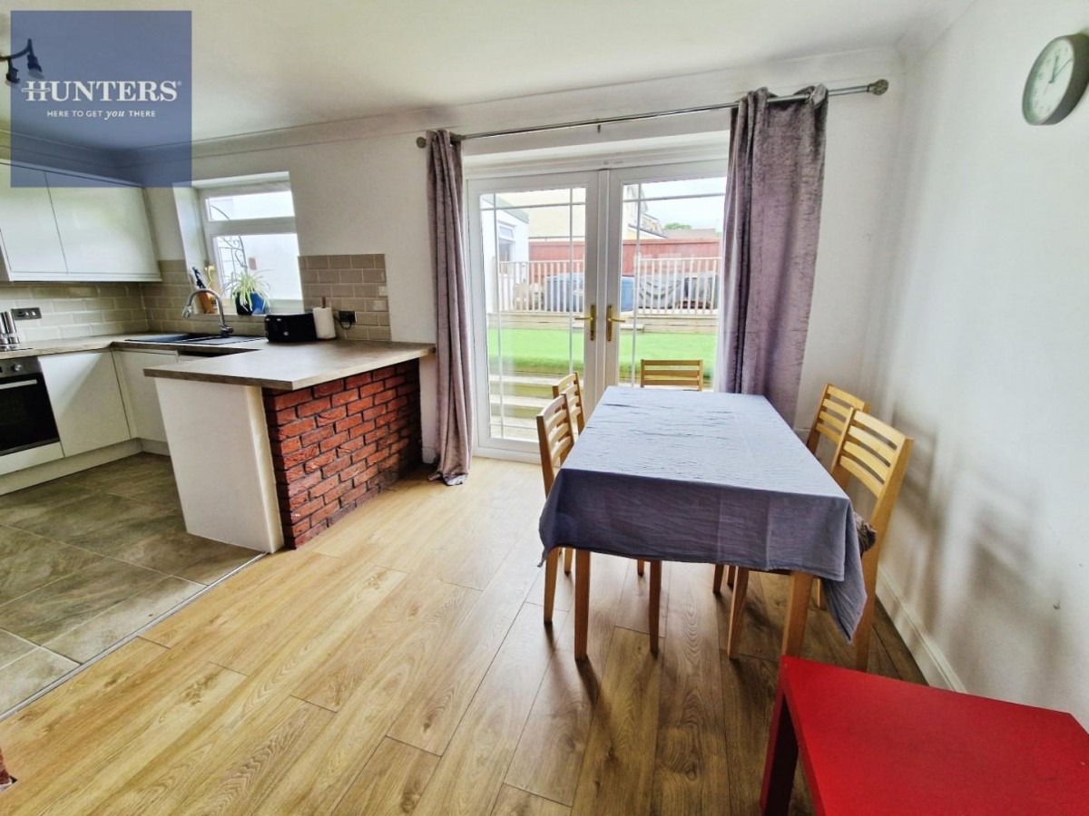 Eleanor Close, Pencoed, Bridgend, cf35 6rd