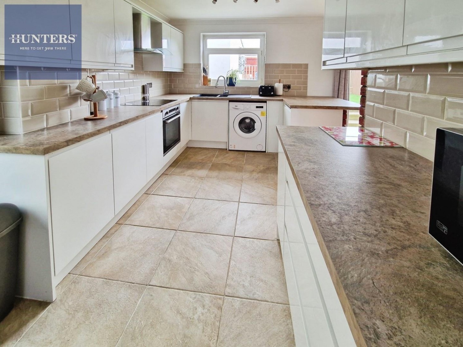 Eleanor Close, Pencoed, Bridgend, cf35 6rd