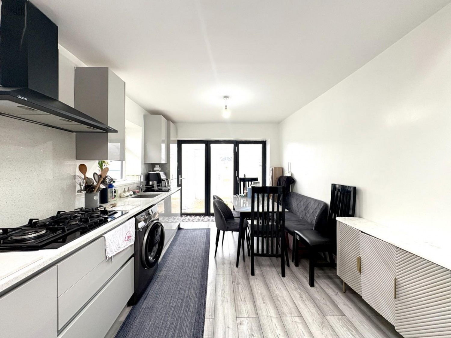 Lawrence Crescent, Heckmondwike