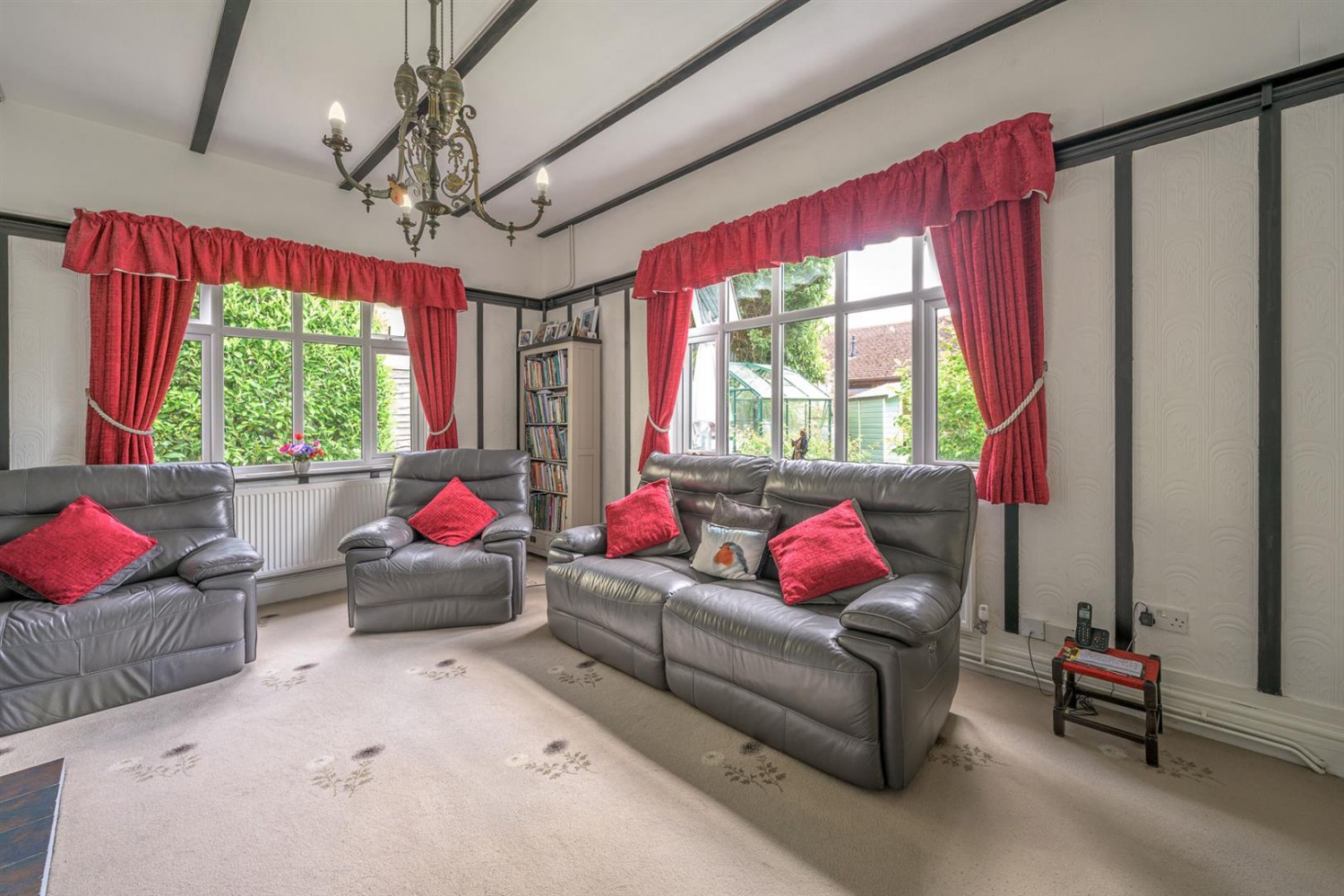 Wollescote Road, Pedmore, Stourbridge, DY9 7JS