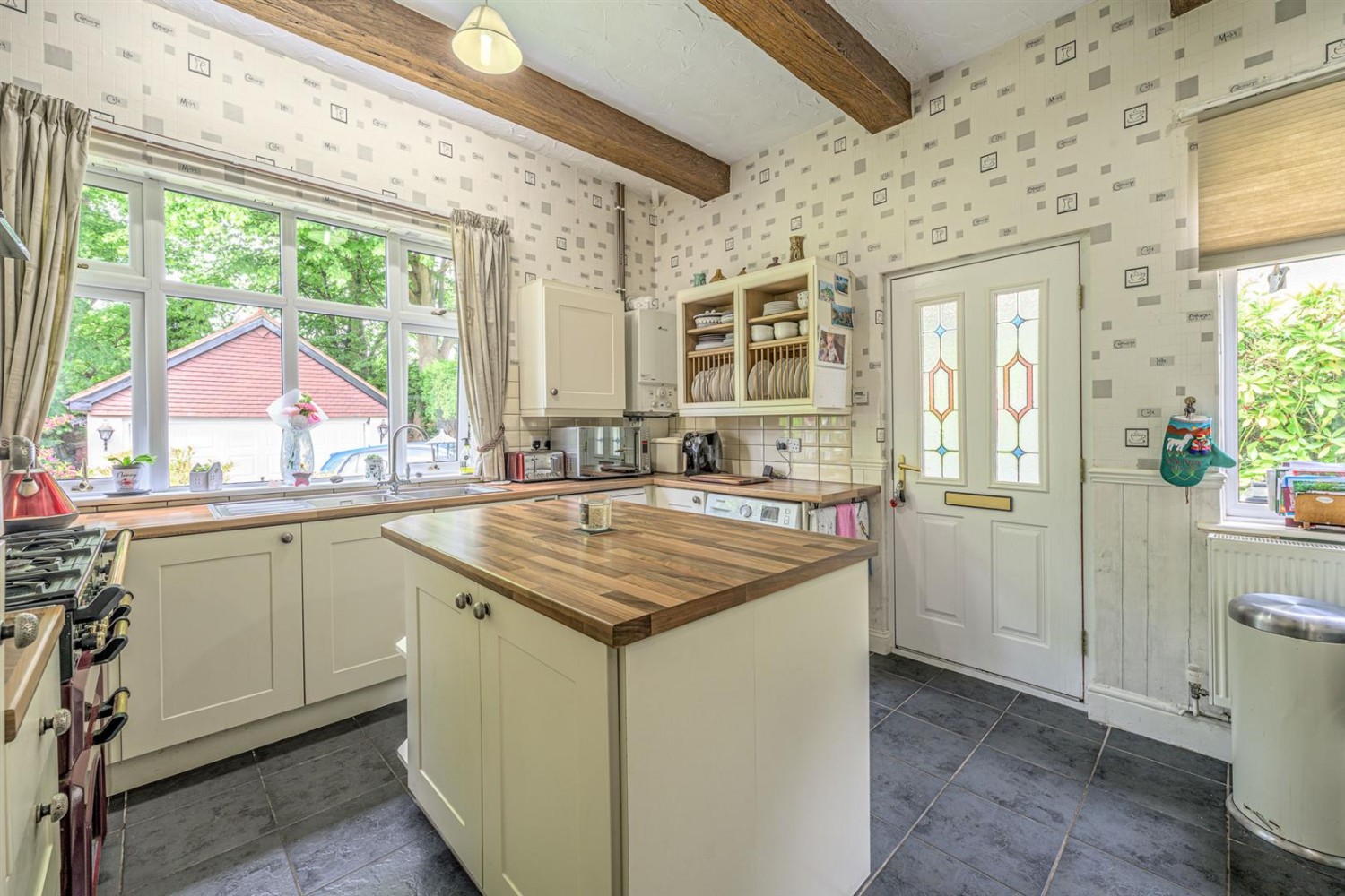 Wollescote Road, Pedmore, Stourbridge, DY9 7JS