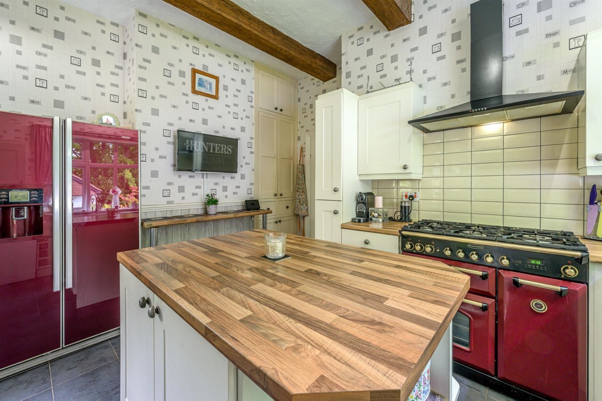 Wollescote Road, Pedmore, Stourbridge, DY9 7JS