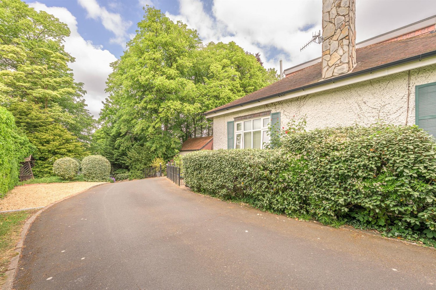 Wollescote Road, Pedmore, Stourbridge, DY9 7JS