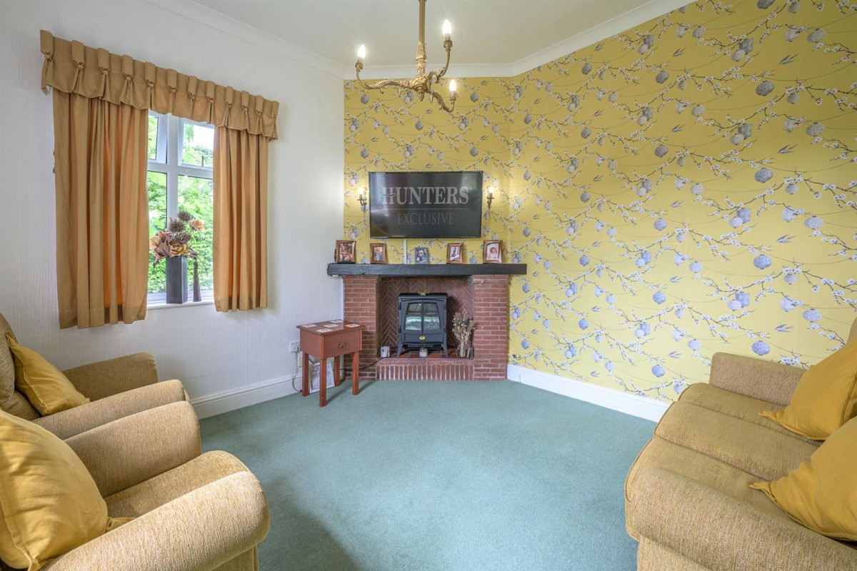 Wollescote Road, Pedmore, Stourbridge, DY9 7JS