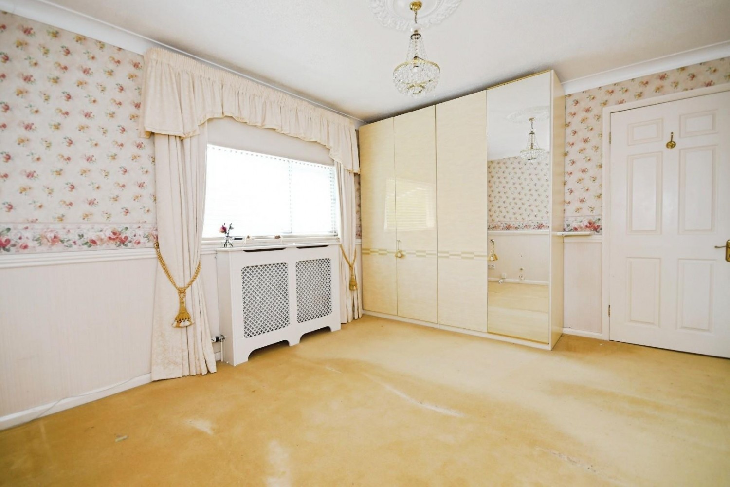 Moorland View Road, Walton, Chesterfield, S40 3DF