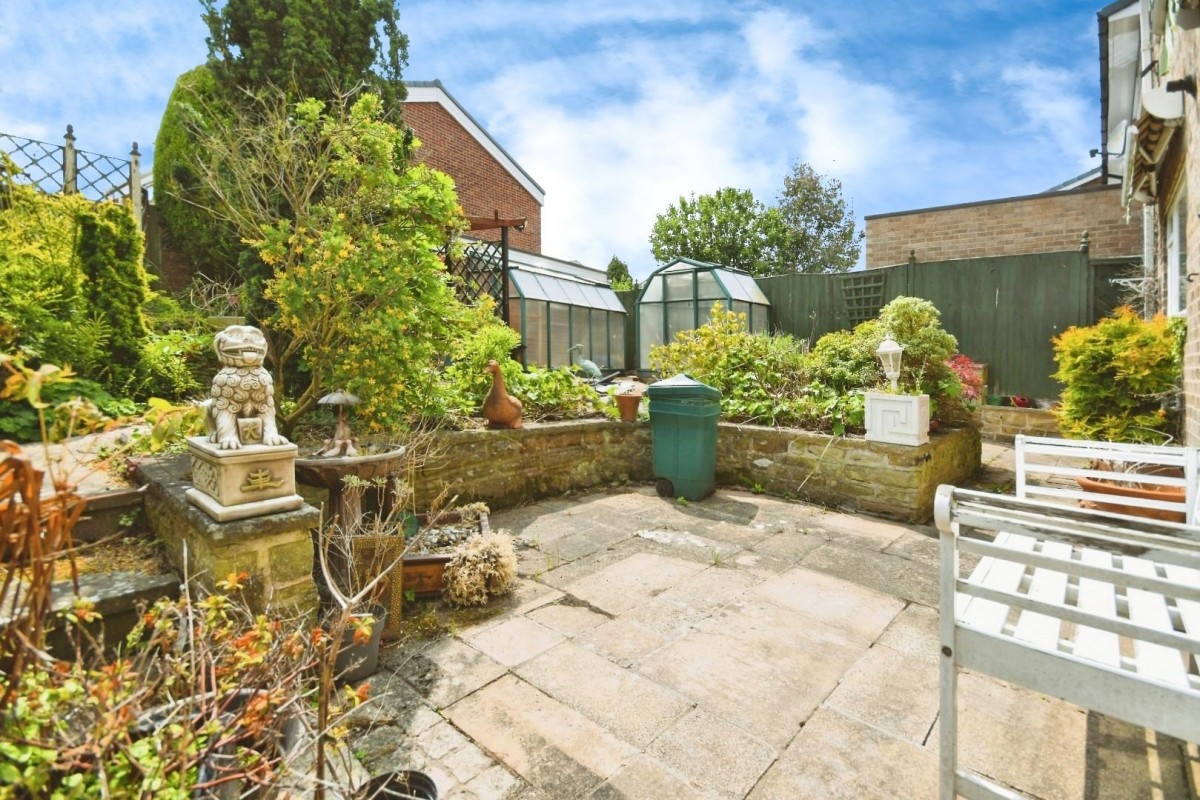 Moorland View Road, Walton, Chesterfield, S40 3DF