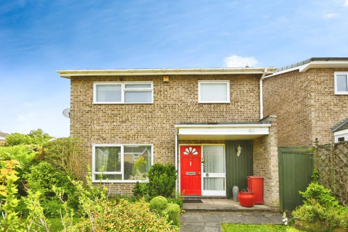 Moorland View Road, Walton, Chesterfield, S40 3DF