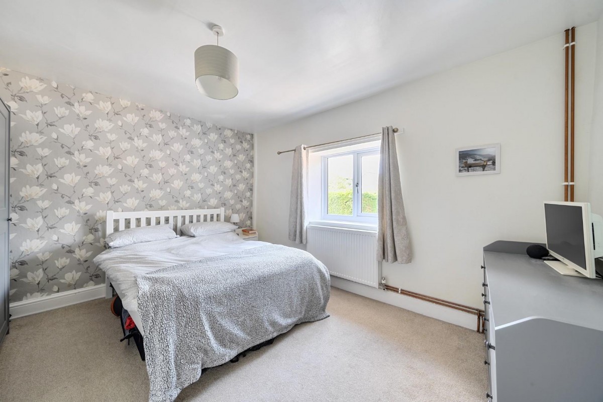 Bradford Abbas, DT9