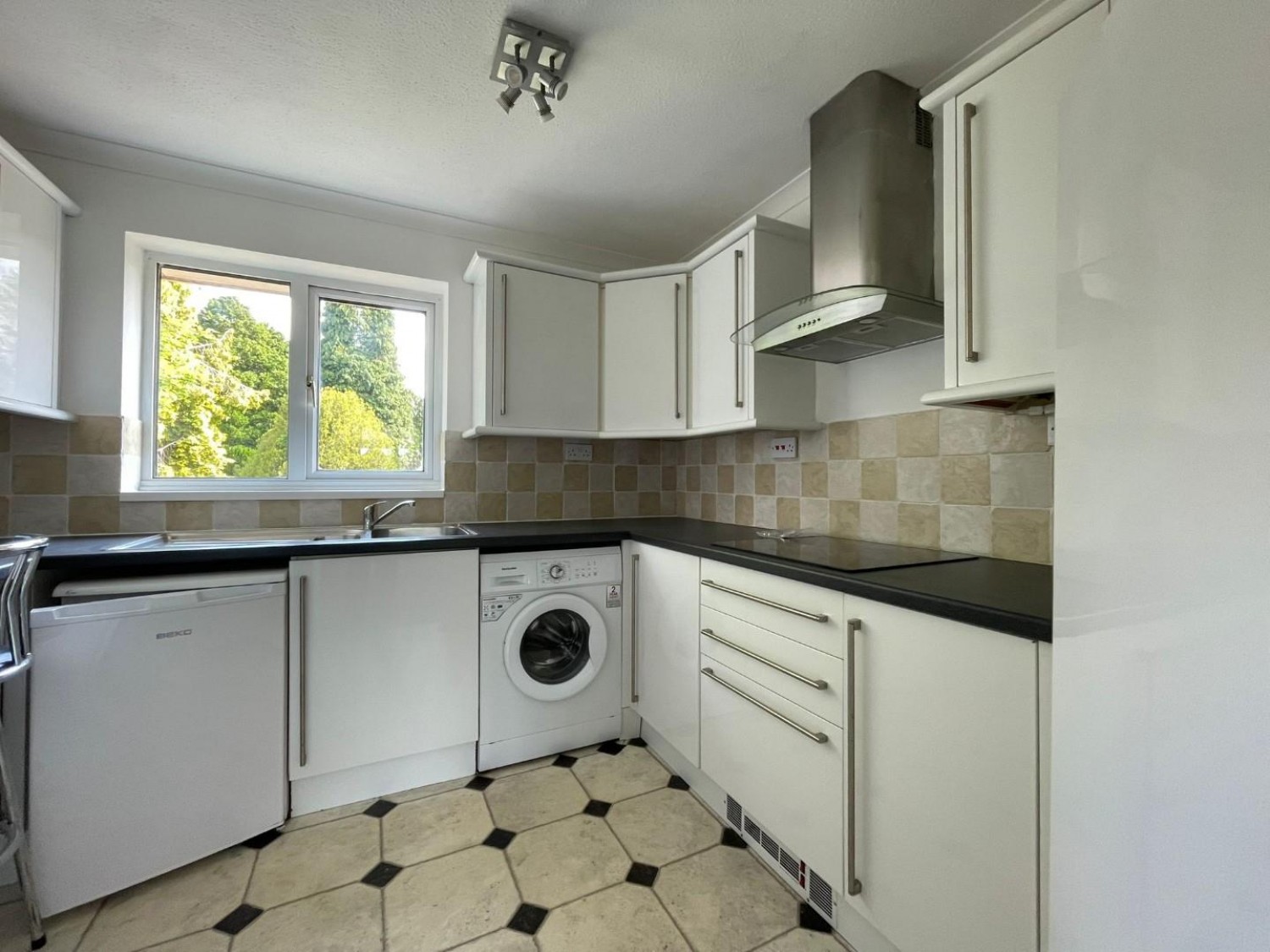 Reine Barnes Close, Woodmancote, Dursley, GL11 4BQ