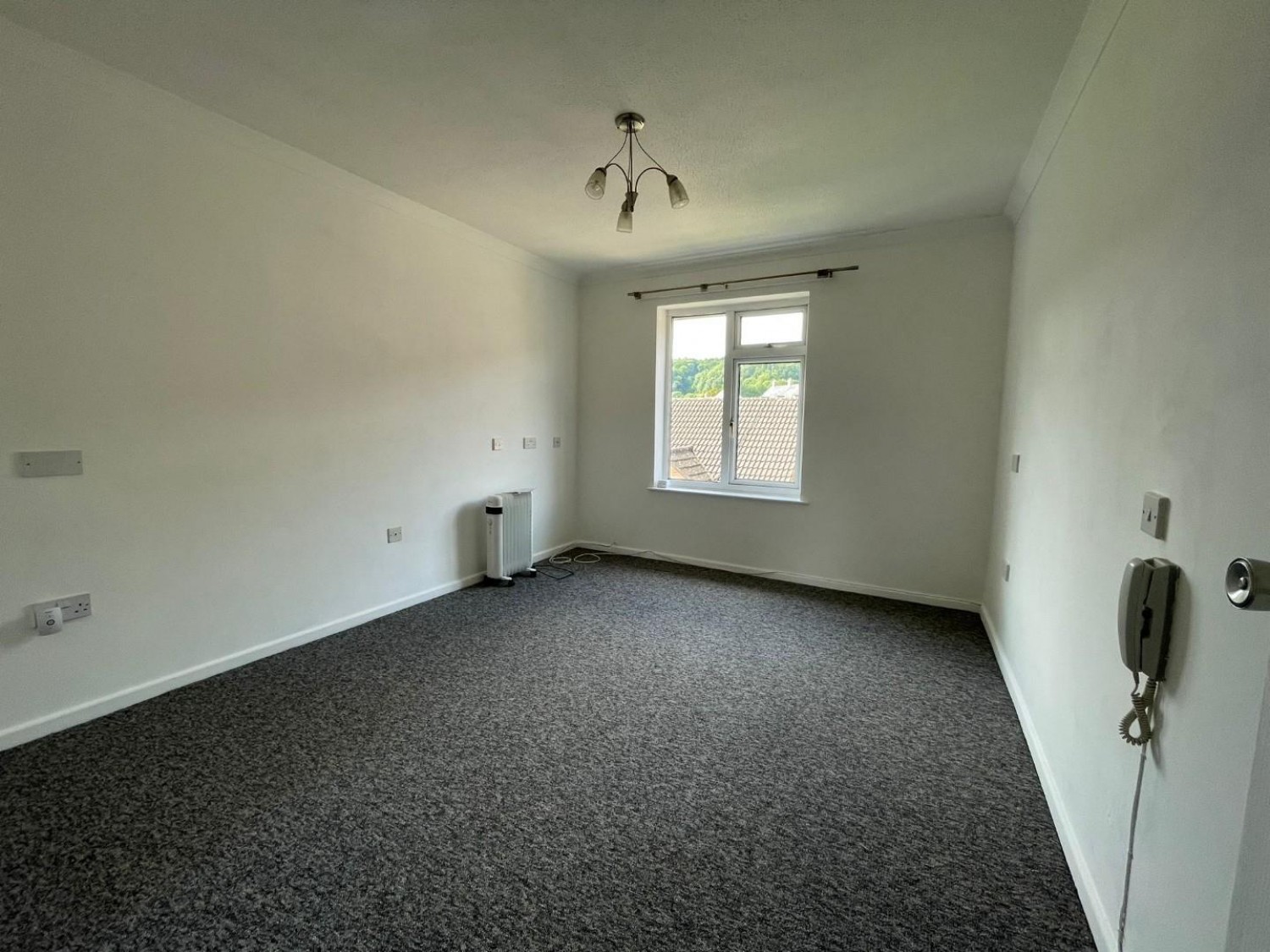 Reine Barnes Close, Woodmancote, Dursley, GL11 4BQ