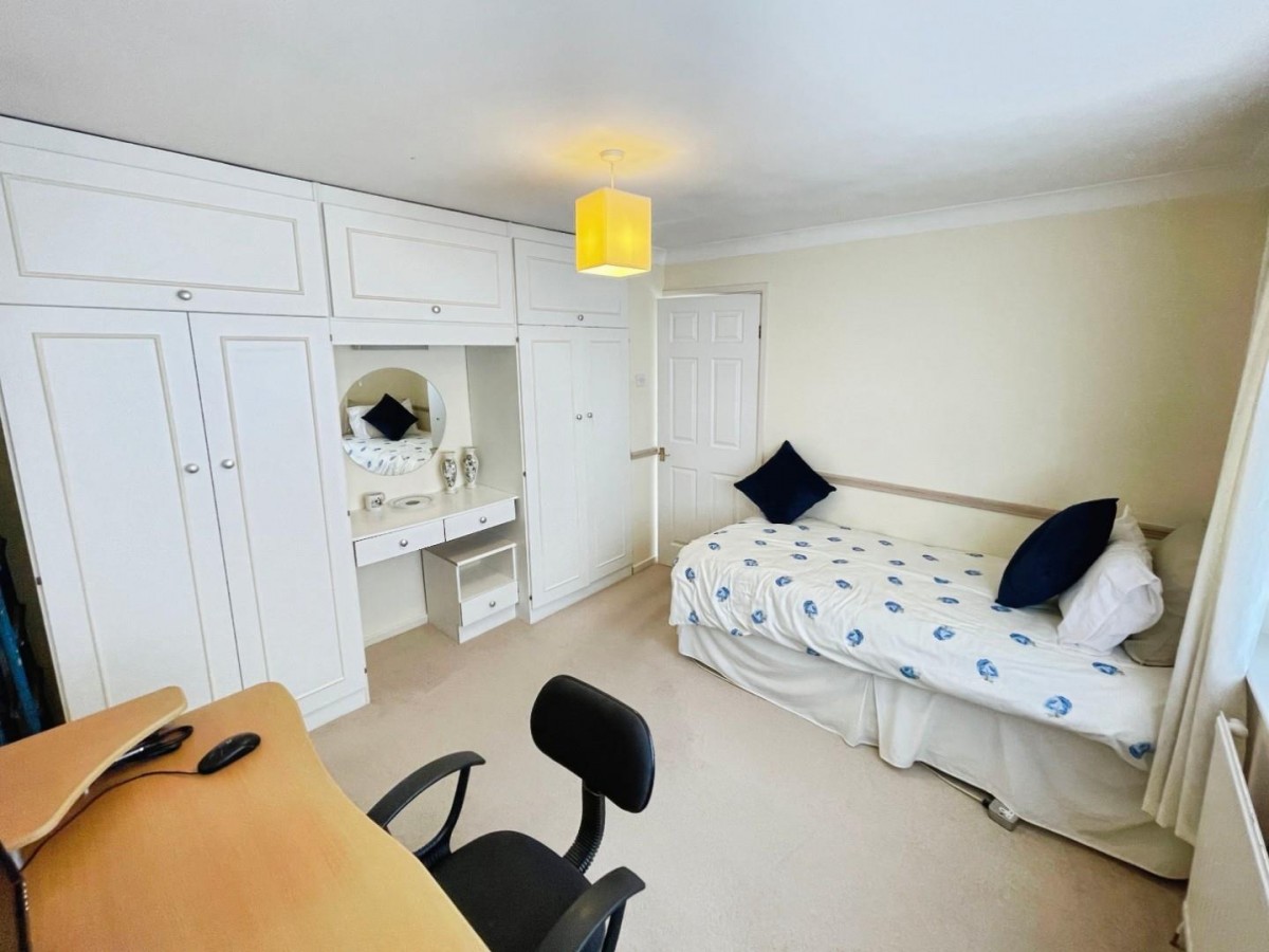 Adam Avenue, Great Sutton, Ellesmere Port