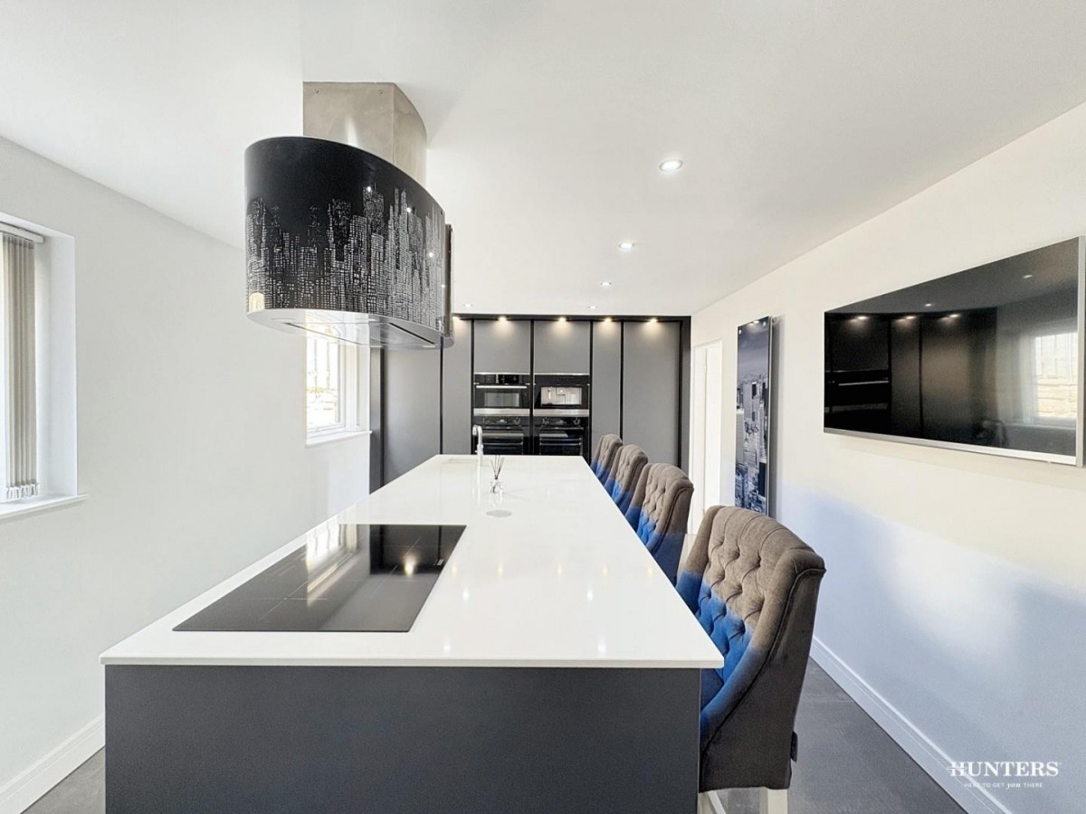 High Street, Thornhill, Dewsbury