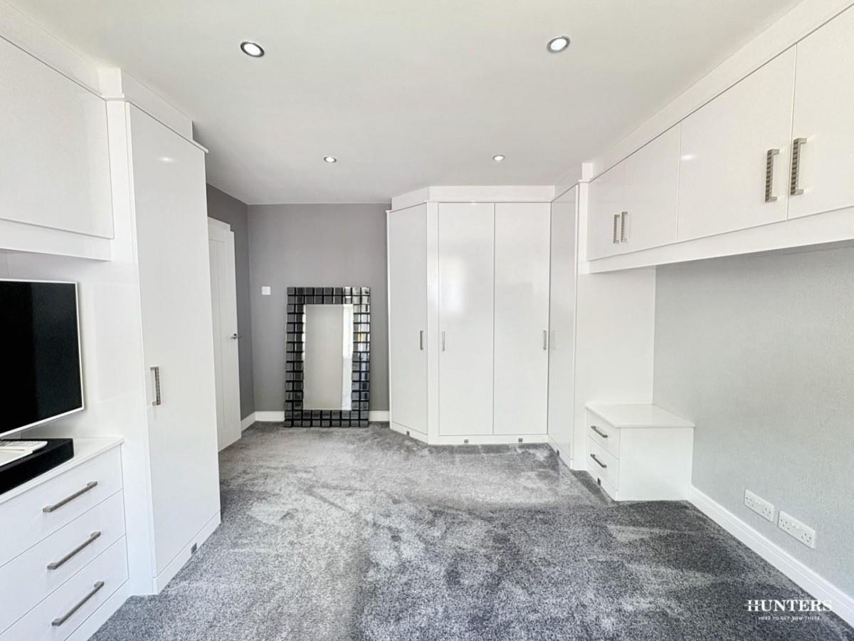 High Street, Thornhill, Dewsbury