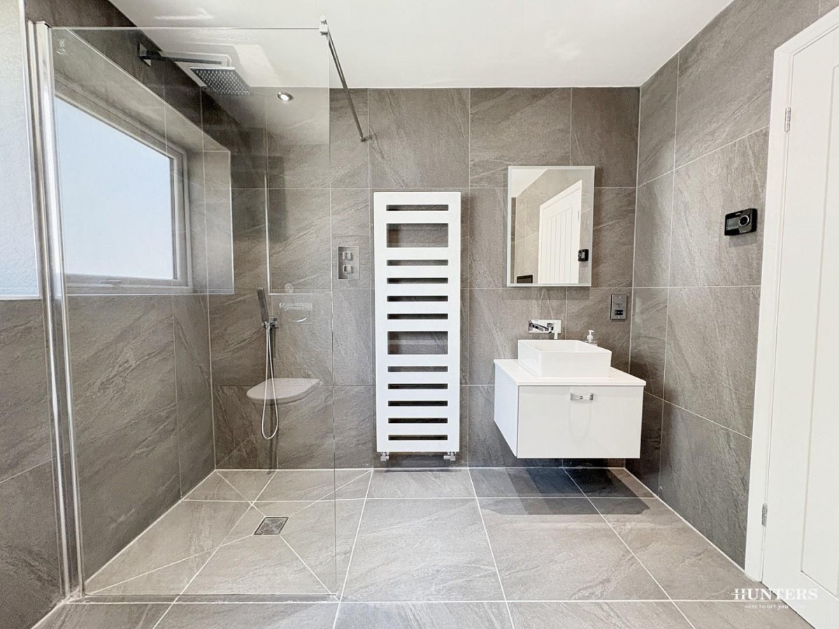 High Street, Thornhill, Dewsbury