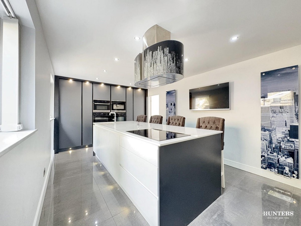 High Street, Thornhill, Dewsbury