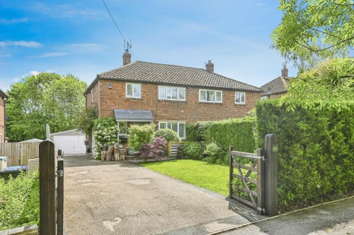 Eleanor Road, Harrogate, North Yorkshire, HG2 7AJ