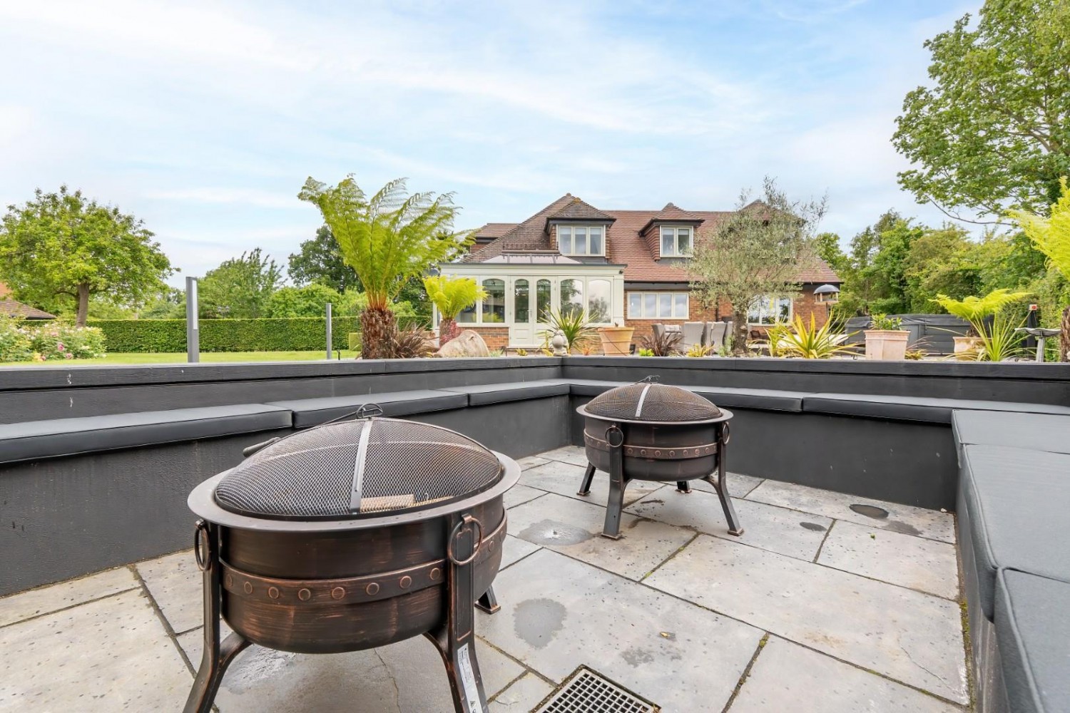 Peddars Lane, Stanbridge