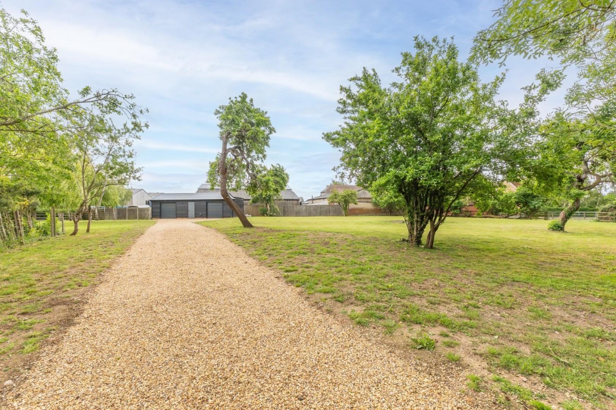 Peddars Lane, Stanbridge