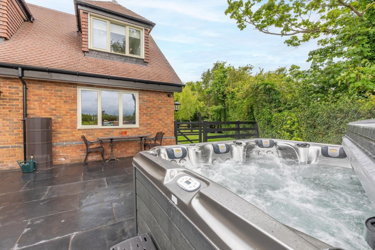 Peddars Lane, Stanbridge